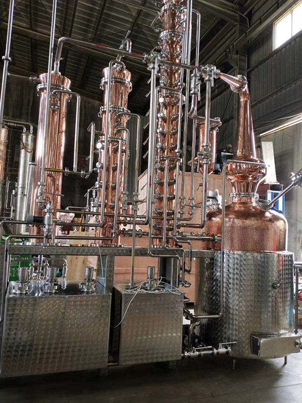 300L Copper Alcohol Distilling Equipment Vodka Towers Distiller